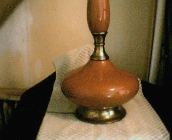 brown_and_brass_lamp2.jpg